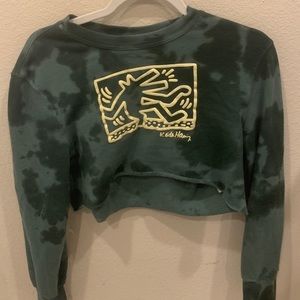 Super cute green cropped crewneck!